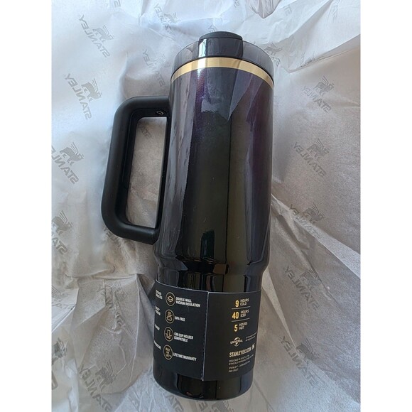 Stanley x Wicked Elphaba 30oz - Picture 3 of 4